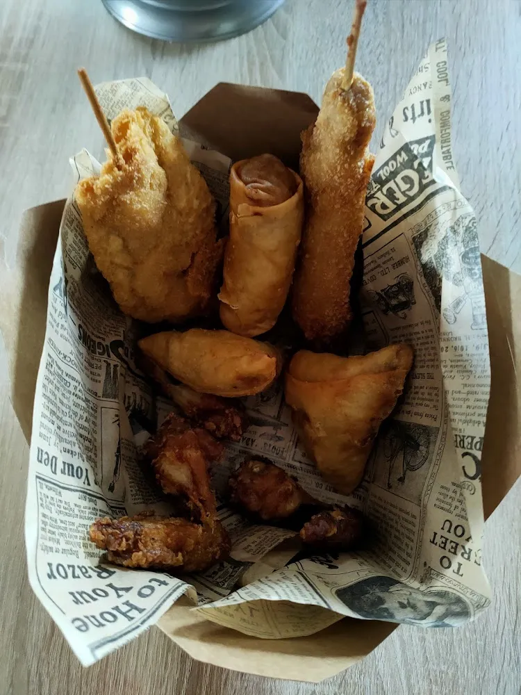 Brochettes Et Samoussas